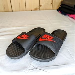 nike slippers size 10